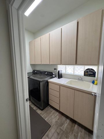 8452 Beaconhill Road, Palm Beach Gardens, FL 33410