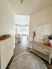 8452 Beaconhill Road, Palm Beach Gardens, FL 33410