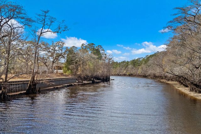 1716 Gray Oaks Dr., Conway, SC 29526