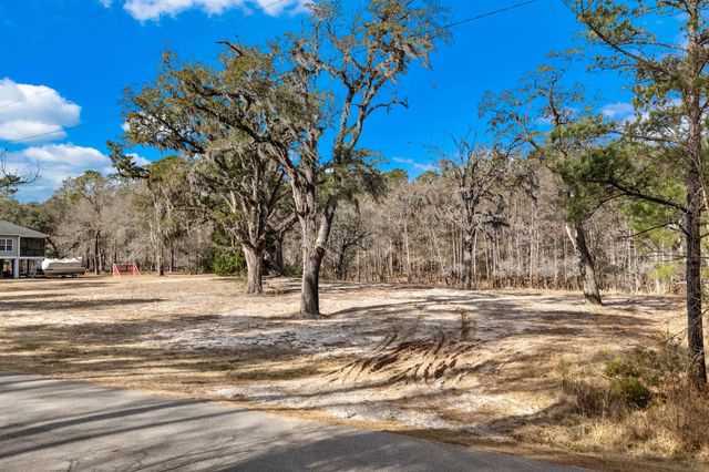 1716 Gray Oaks Dr., Conway, SC 29526