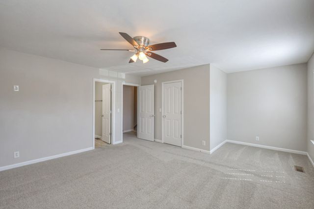 240 Arapaho Dr, Murfreesboro, TN 37128