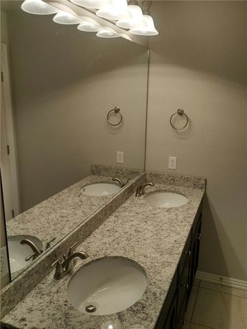 2737 Kilimanjaro Way, Rogers, AR 72758