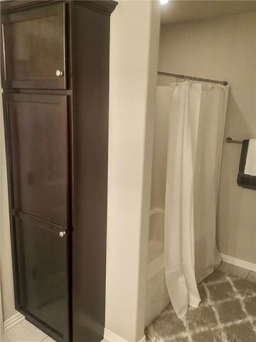 2737 Kilimanjaro Way, Rogers, AR 72758