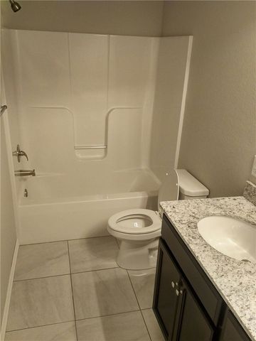 2737 Kilimanjaro Way, Rogers, AR 72758