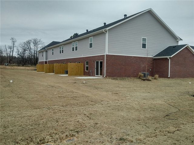 2737 Kilimanjaro Way, Rogers, AR 72758