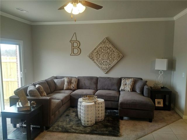 2737 Kilimanjaro Way, Rogers, AR 72758