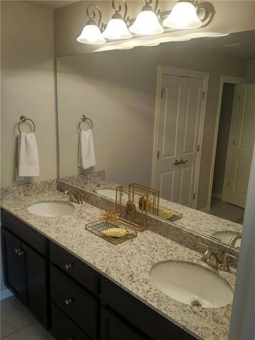 2737 Kilimanjaro Way, Rogers, AR 72758