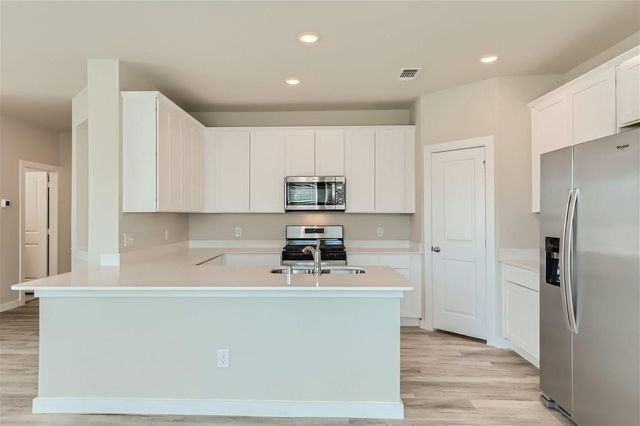 2404 Freshwater Lane, Mckinney, TX 75071