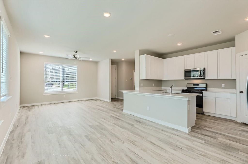 2404 Freshwater Lane, Mckinney, TX 75071