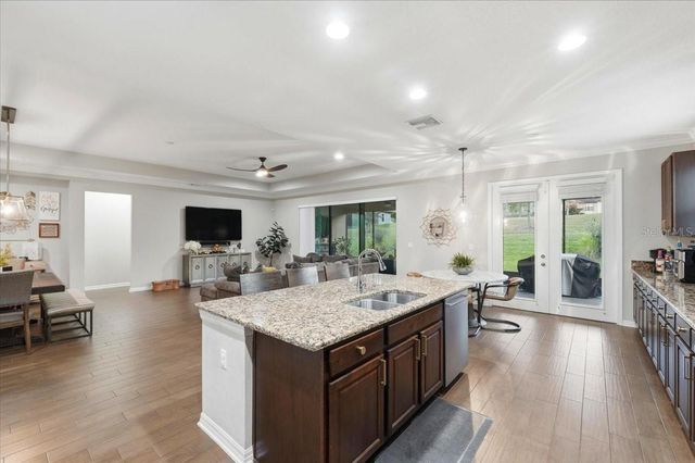 1740 VIA LAGO DRIVE, Lakeland, FL 33810