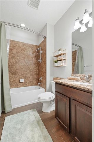 1740 VIA LAGO DRIVE, Lakeland, FL 33810