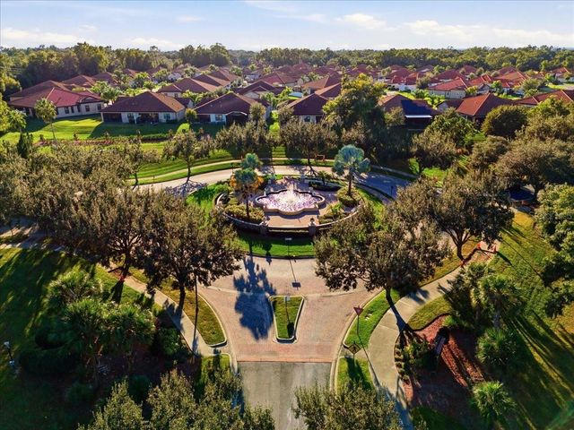 1740 VIA LAGO DRIVE, Lakeland, FL 33810