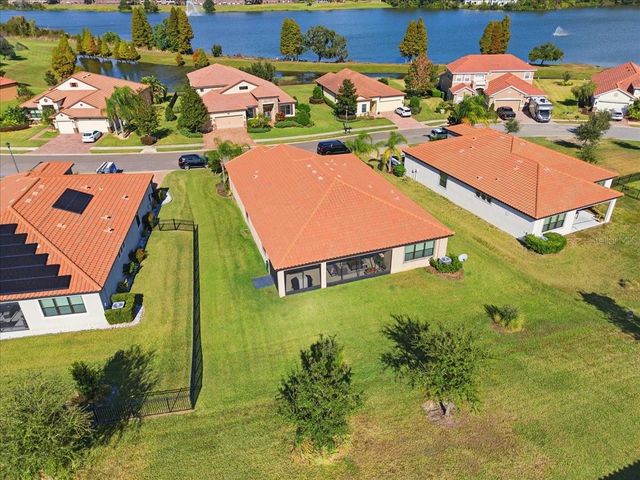 1740 VIA LAGO DRIVE, Lakeland, FL 33810