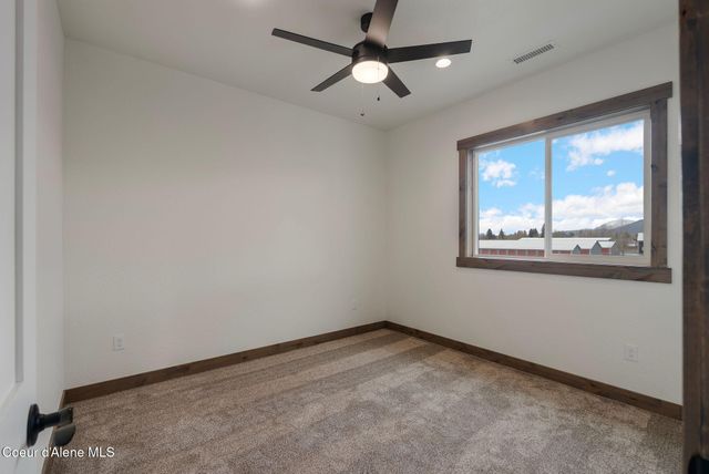 159 Backtrack RD, Sandpoint, ID 83864