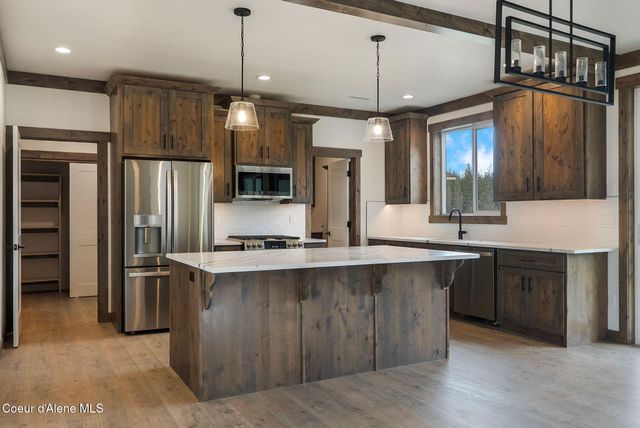 159 Backtrack RD, Sandpoint, ID 83864