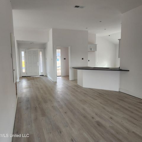 7835 Gardendale Drive, Olive Branch, MS 38654