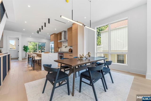 1017 Kingsland Lane, Fort Lee, NJ 07024