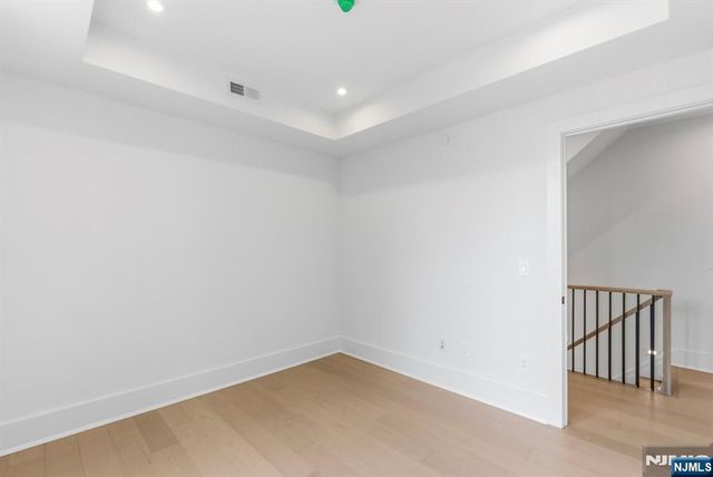 1017 Kingsland Lane, Fort Lee, NJ 07024