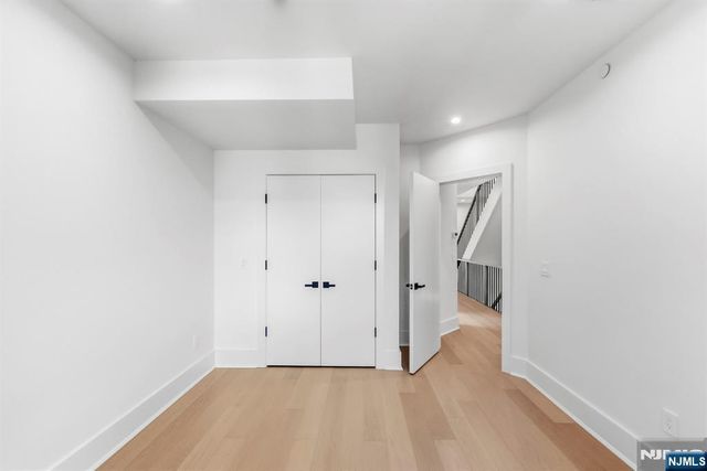 1017 Kingsland Lane, Fort Lee, NJ 07024