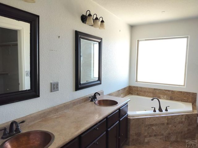 523 E Hahns Peak Ave, Pueblo West, CO 81007