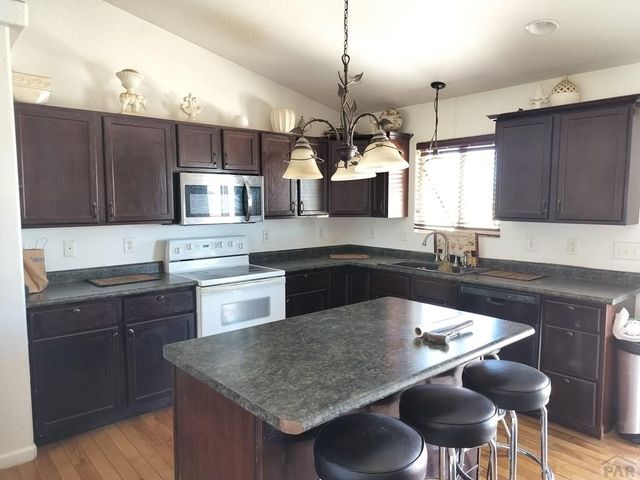 523 E Hahns Peak Ave, Pueblo West, CO 81007