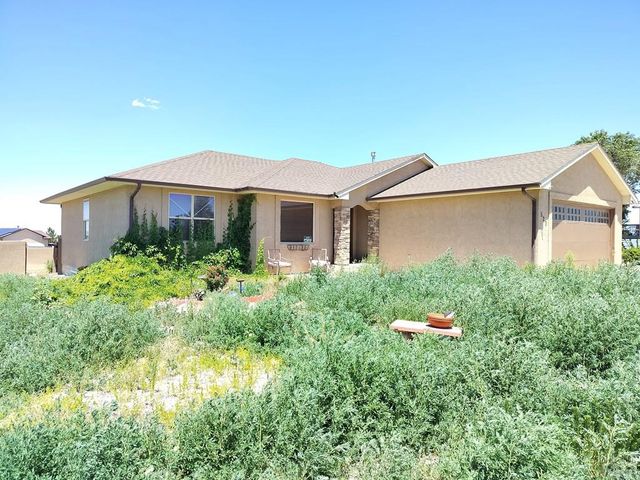 523 E Hahns Peak Ave, Pueblo West, CO 81007