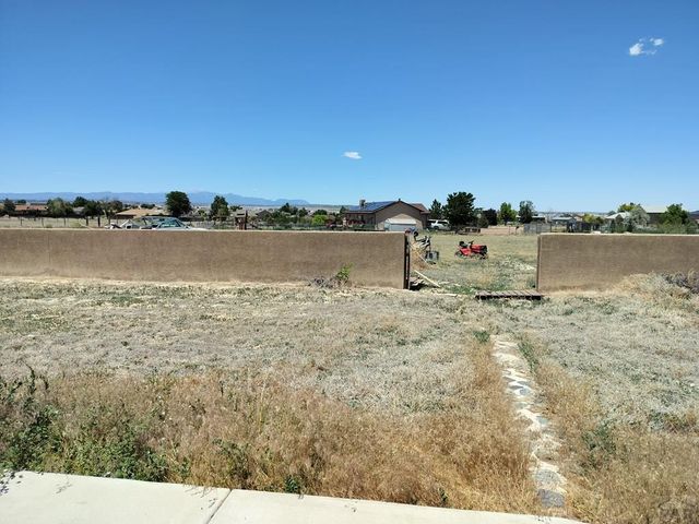 523 E Hahns Peak Ave, Pueblo West, CO 81007