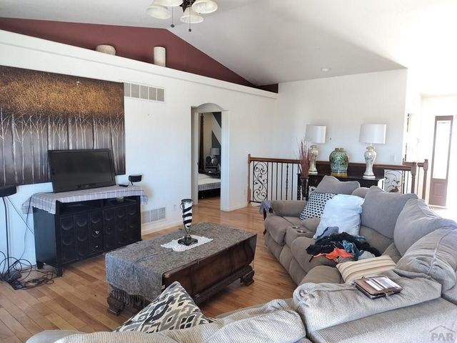 523 E Hahns Peak Ave, Pueblo West, CO 81007