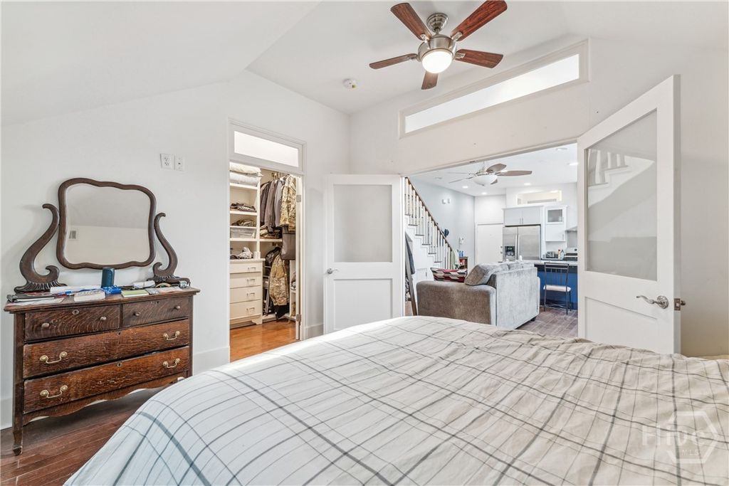 Image 20 of property listing at 8 W 37th Street F, Savannah, GA 31401