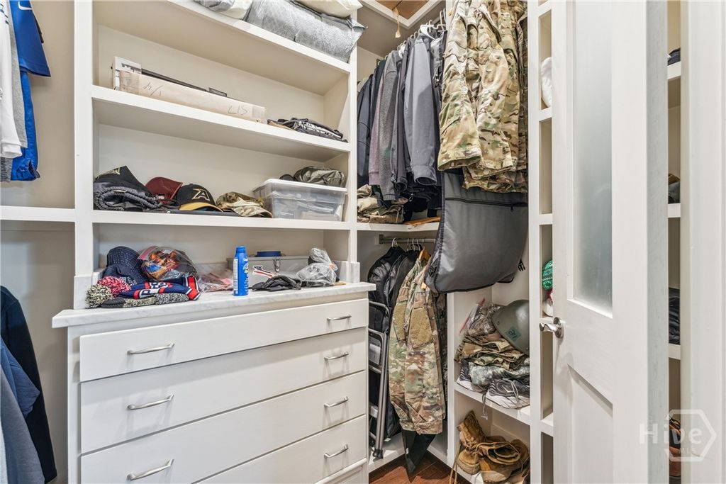 Image 24 of property listing at 8 W 37th Street F, Savannah, GA 31401