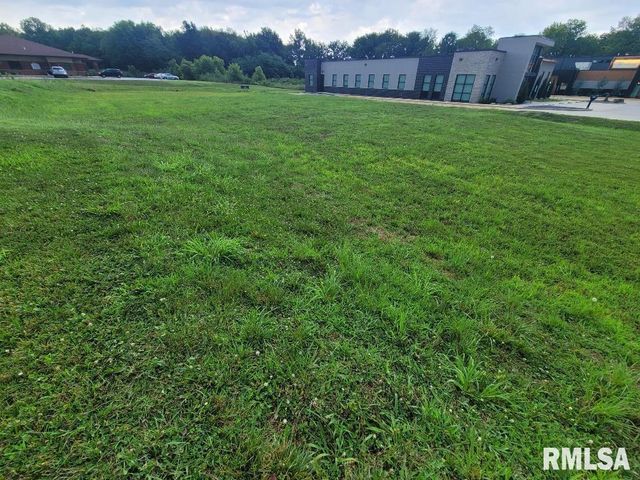 3128 Veterans Memorial Drive, Mt Vernon, IL 62864