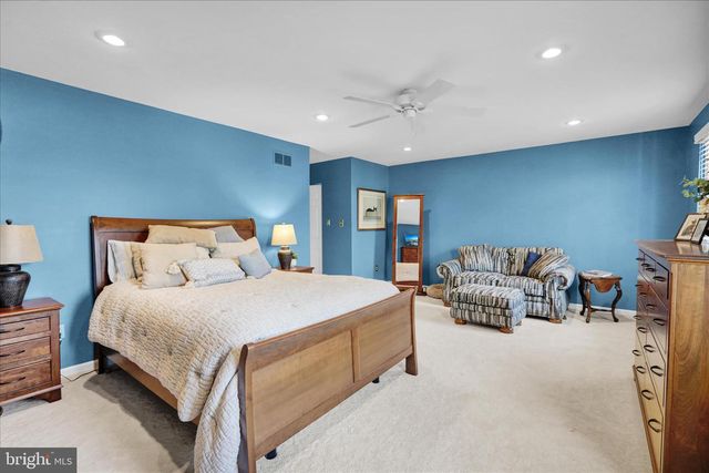 1907 MEADOW LN, Reading, PA 19610