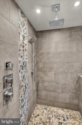 1907 MEADOW LN, Reading, PA 19610