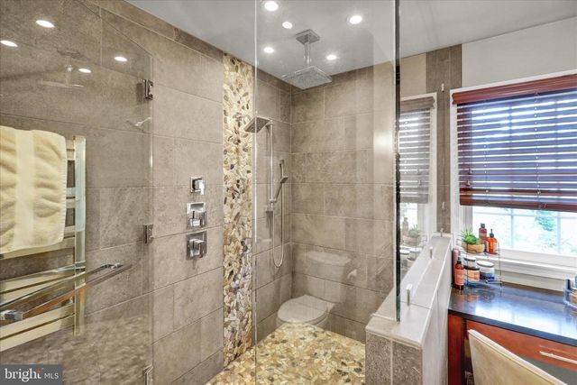 1907 MEADOW LN, Reading, PA 19610