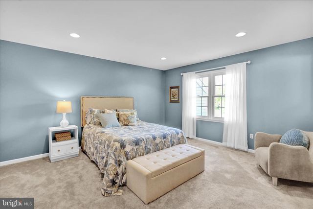 1907 MEADOW LN, Reading, PA 19610