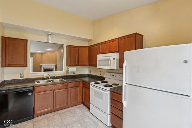 2202 Rossington Lane, Indianapolis, IN 46229