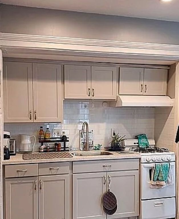 285 Lynn Shore Dr 304, Lynn, MA 01902