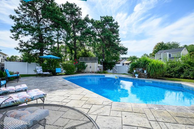 1109 Verdant Road, Toms River, NJ 08753