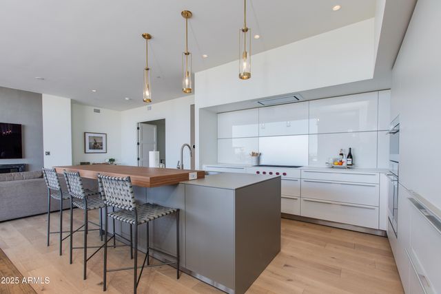 5000 N CAMELBACK RIDGE Drive 206, Scottsdale, AZ 85251