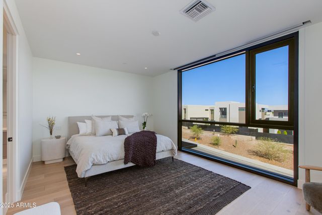 5000 N CAMELBACK RIDGE Drive 206, Scottsdale, AZ 85251