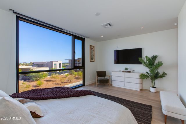 5000 N CAMELBACK RIDGE Drive 206, Scottsdale, AZ 85251