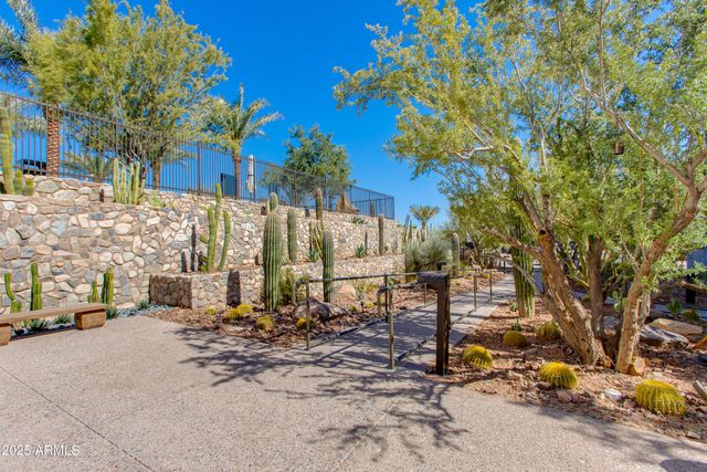 5000 N CAMELBACK RIDGE Drive 206, Scottsdale, AZ 85251
