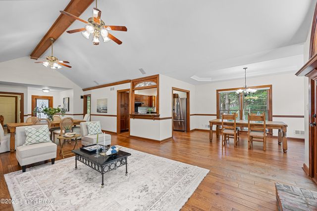 8710 Wooded Trail Ct, Louisville, KY 40220
