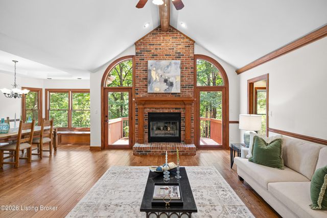 8710 Wooded Trail Ct, Louisville, KY 40220