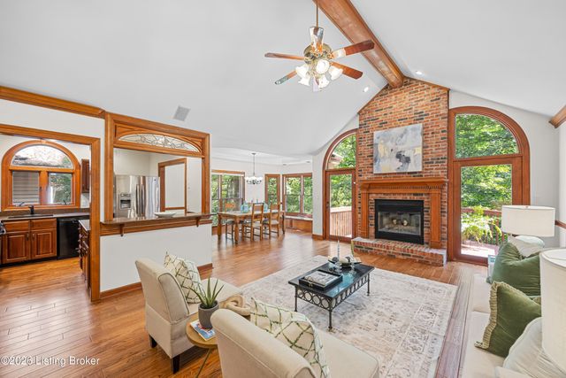 8710 Wooded Trail Ct, Louisville, KY 40220