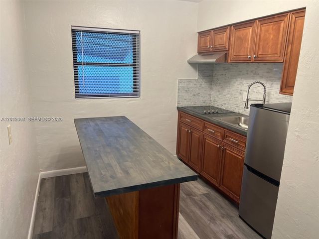 715 NE 6th St 1-3, Hallandale Beach, FL 33009
