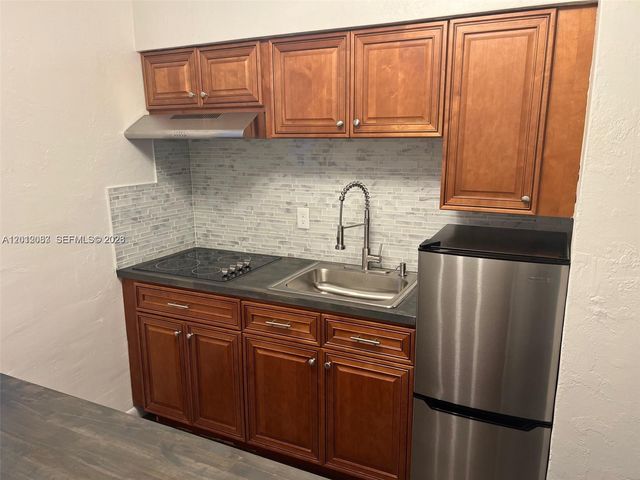 715 NE 6th St 1-3, Hallandale Beach, FL 33009
