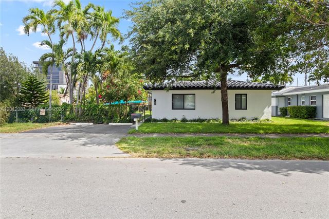 715 NE 6th St 1-3, Hallandale Beach, FL 33009