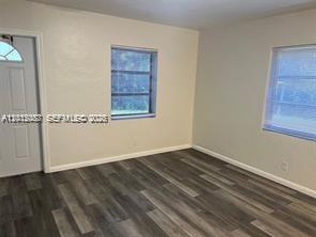 715 NE 6th St 1-3, Hallandale Beach, FL 33009