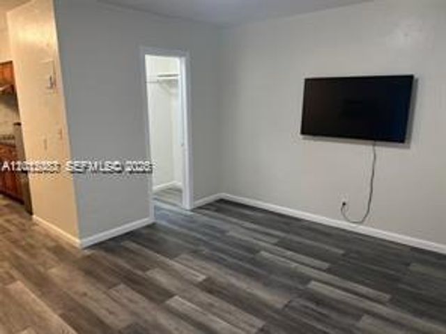 715 NE 6th St 1-3, Hallandale Beach, FL 33009